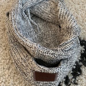 Love your melon black & white infinity scarf!
